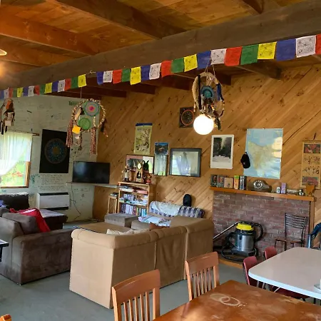Strahan Backpackers Exterior photo
