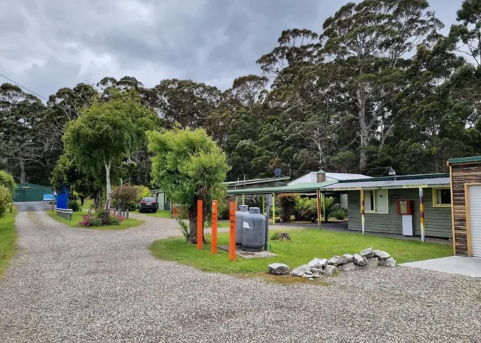 Strahan Backpackers