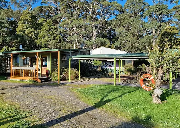 Strahan Backpackers