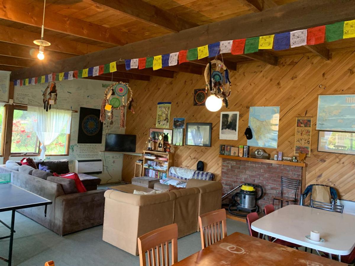 Backpackers Strahan