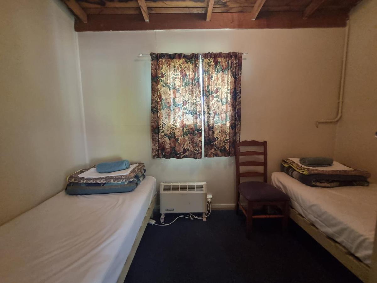 Backpackers Strahan