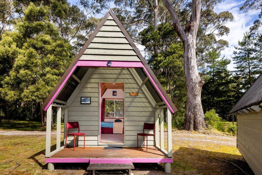 Backpackers Strahan